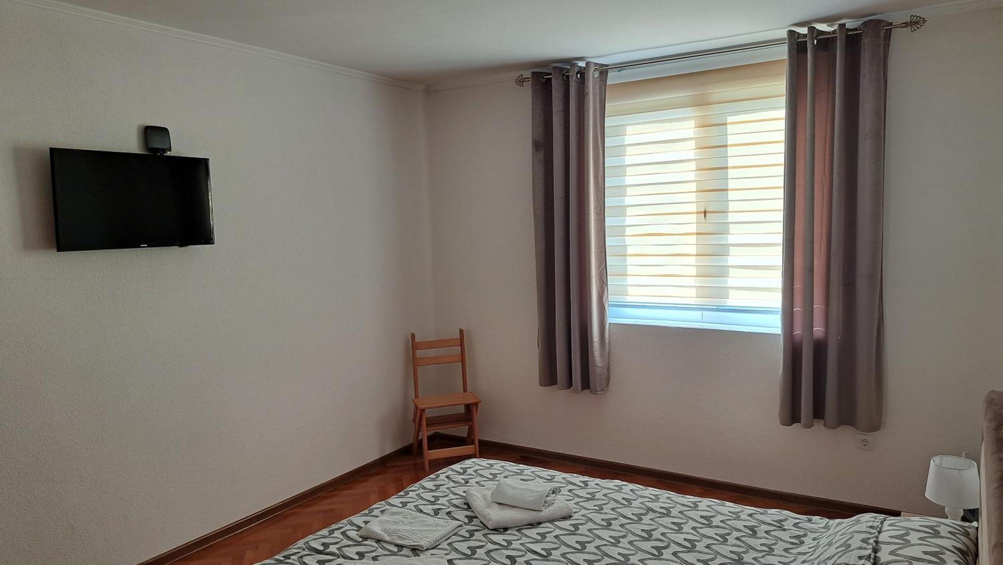 Apartment Nira *